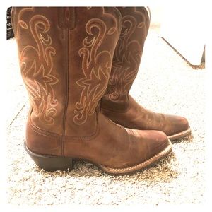 Ariat cowgirl boots